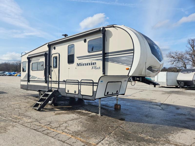 79957575 :رقم المزاد ، 54CFM4T23K4024453 vin ، 2019 Winnebago Minnie مزاد بيع