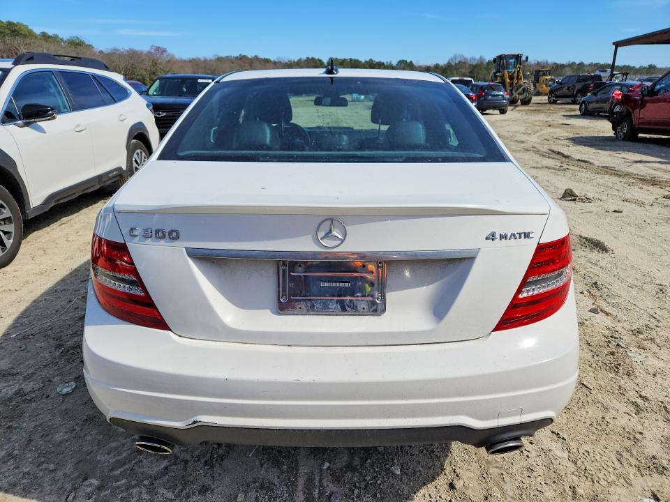 Продажа на аукционе авто 2014 Mercedes-benz C, vin: WDDGF8ABXEG232055, номер лота: 45512546