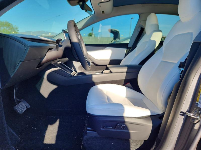 47433996 :رقم المزاد ، 7SAYGDEE7TF330852 vin ، 2026 Tesla Model Y مزاد بيع