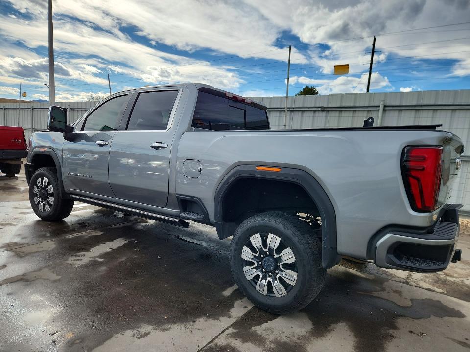 45965226 :رقم المزاد ، 1GT4UREY6SF110415 vin ، 2025 Gmc Sierra مزاد بيع