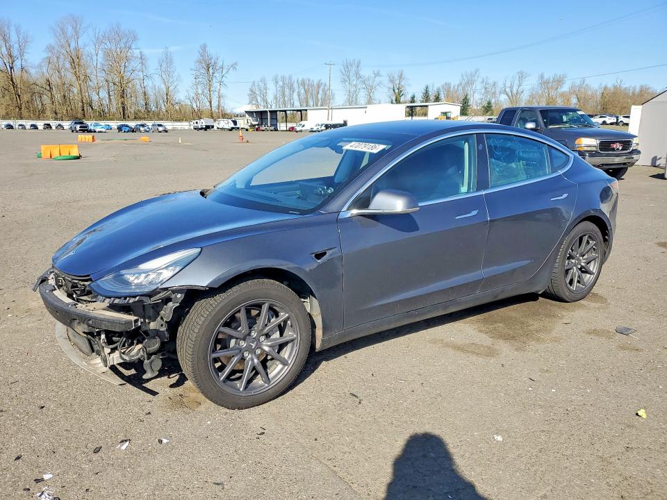 47079186 :رقم المزاد ، 5YJ3E1EA4KF400203 vin ، 2019 Tesla Model 3 مزاد بيع