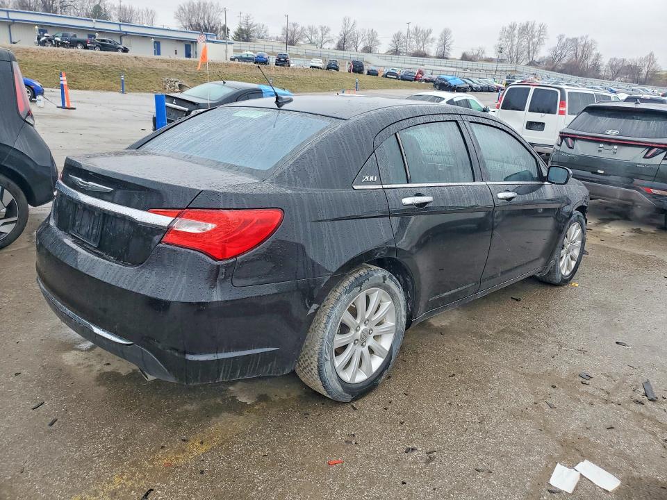 2013 Chrysler 200 მანქანა იყიდება აუქციონზე, vin: 1C3CCBCGXDN738989, აუქციონის ნომერი: 79457855