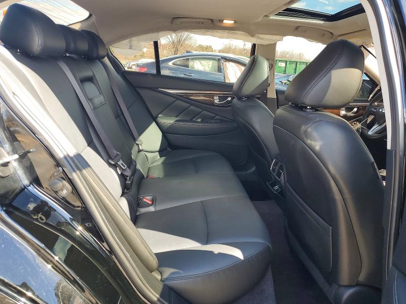 41931756 :رقم المزاد ، JN1EV7AR7JM436435 vin ، 2018 Infiniti Q50 مزاد بيع