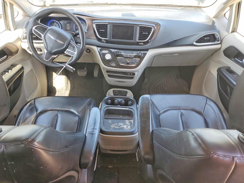 45856716 :رقم المزاد ، 2C4RC1DG3LR145748 vin ، 2020 Chrysler Voyager مزاد بيع