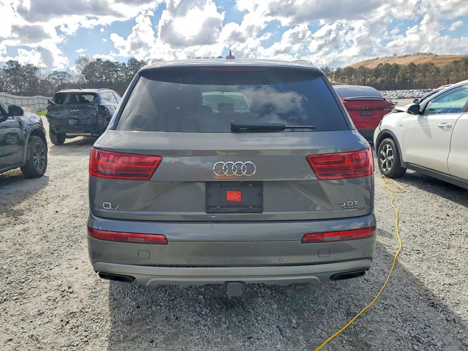 Продажа на аукционе авто 2017 Audi Q7, vin: WA1LAAF77HD019700, номер лота: 79977895