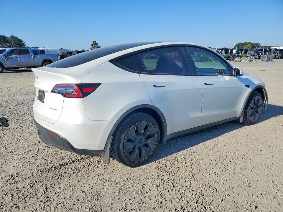 Продажа на аукционе авто 2023 Tesla Model Y, vin: 7SAYGDEE4PA139375, номер лота: 46740616