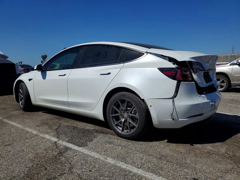 41772876 :رقم المزاد ، 5YJ3E1EA5NF336273 vin ، 2022 Tesla Model 3 مزاد بيع