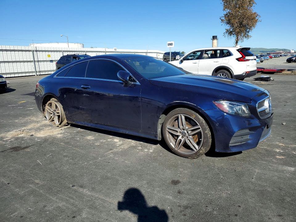79065925 :رقم المزاد ، WDD1J6FB2JF026956 vin ، 2018 Mercedes-benz E مزاد بيع