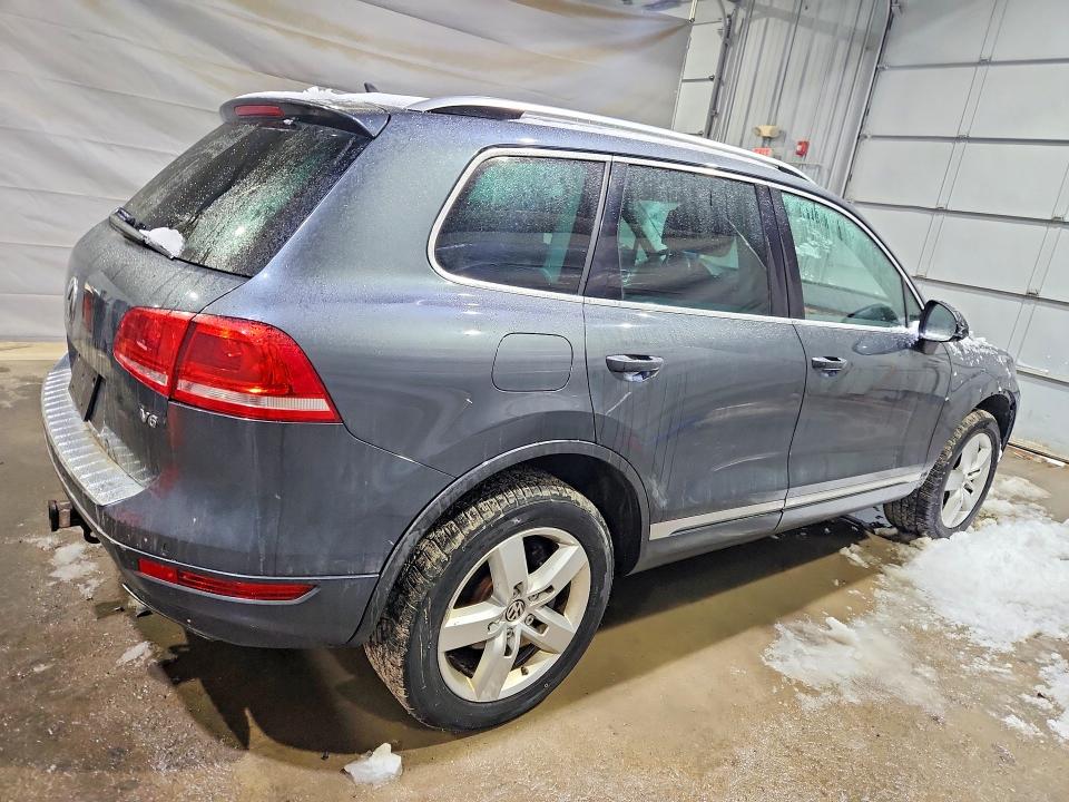 Продажа на аукционе авто 2012 Volkswagen Touareg, vin: WVGFF9BP0CD002931, номер лота: 79994265