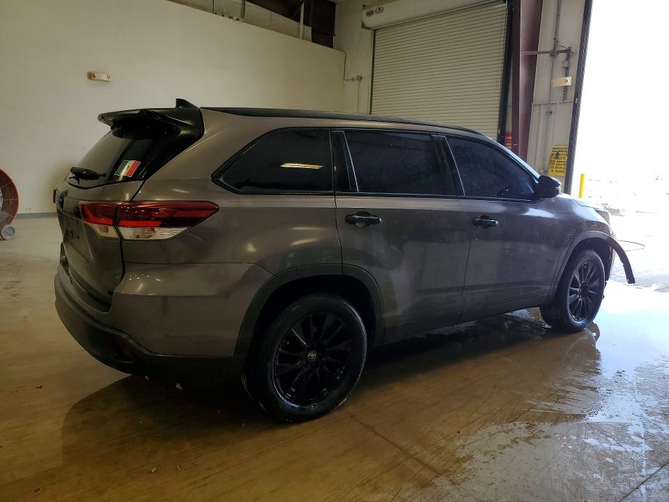 Продаж на аукціоні авто 2019 Toyota Highlander, vin: 5TDKZRFH9KS321874, номер лоту: 78734905