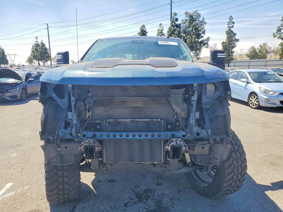 Продажа на аукционе авто 2024 Chevrolet Silverado, vin: 3GCUDFE86RG215690, номер лота: 47596016