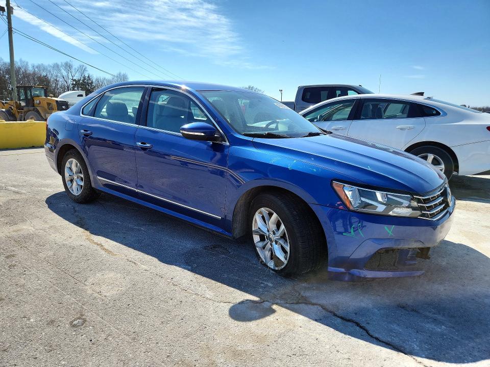 46282136 :رقم المزاد ، 1VWAT7A35HC022340 vin ، 2017 Volkswagen Passat مزاد بيع
