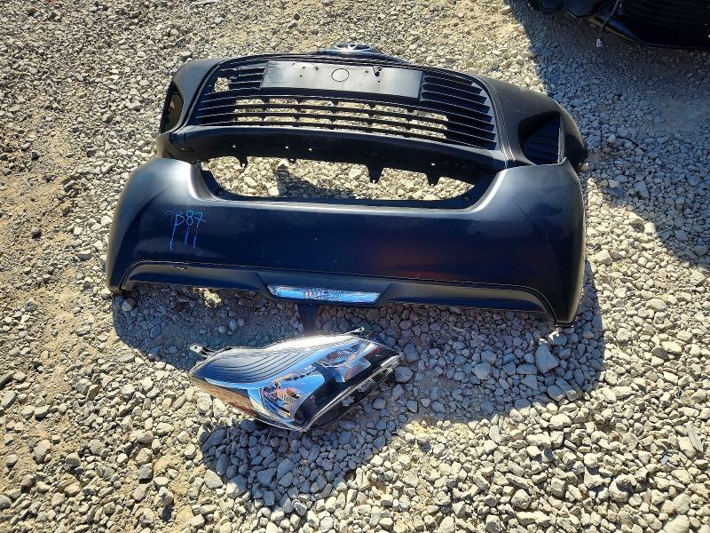 2015 Toyota Yaris მანქანა იყიდება აუქციონზე, vin: VNKKTUD38FA033995, აუქციონის ნომერი: 46759316