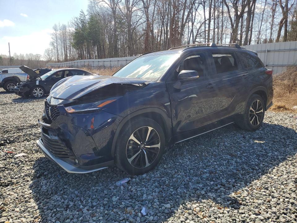 Auction sale of the 2021 Toyota Highlander, vin: 5TDLZRAH1MS075823, lot number: 42009296
