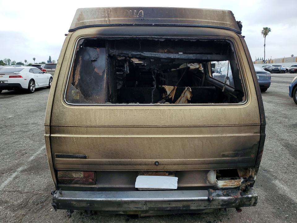 48198196 :رقم المزاد ، WV2ZA0257CH143709 vin ، 1982 Volkswagen Vanagon مزاد بيع
