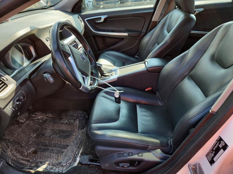 41820006 :رقم المزاد ، YV1612TC7F2315006 vin ، 2015 Volvo S60 مزاد بيع