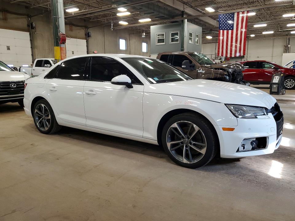 79729255 :رقم المزاد ، WAUGMAF47KA122867 vin ، 2019 Audi A4 مزاد بيع