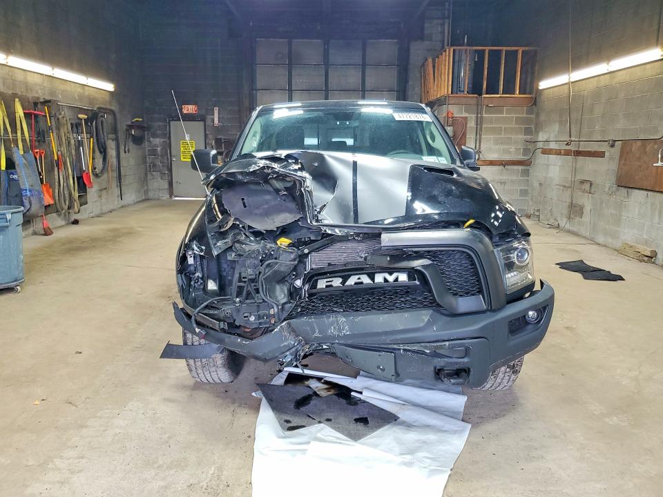 47721876 :رقم المزاد ، 1C6RR7GT1KS732402 vin ، 2019 Ram 1500 Classic مزاد بيع