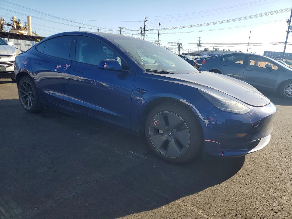 45664086 :رقم المزاد ، 5YJ3E1EA8MF872441 vin ، 2021 Tesla Model 3 مزاد بيع