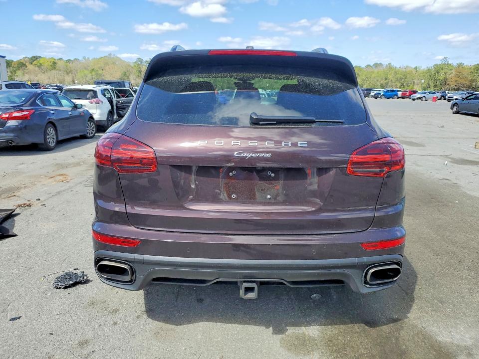 46027586 :رقم المزاد ، WP1AA2A23HKA84388 vin ، 2017 Porsche Cayenne مزاد بيع
