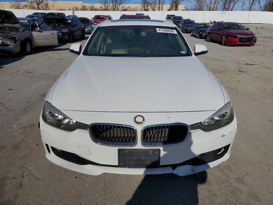 2013 Bmw 328 მანქანა იყიდება აუქციონზე, vin: WBA3B3C54DF538555, აუქციონის ნომერი: 47266636