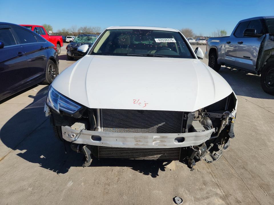 Продажа на аукционе авто 2018 Audi A4, vin: WAUKMAF40JA076470, номер лота: 42038376