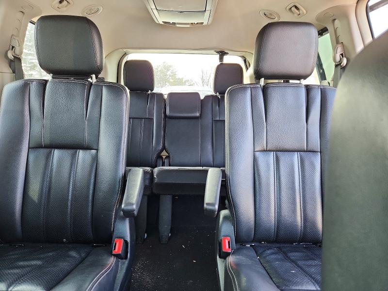 41905506 :رقم المزاد ، 2C4RC1CG7FR725882 vin ، 2015 Chrysler Town & Country مزاد بيع