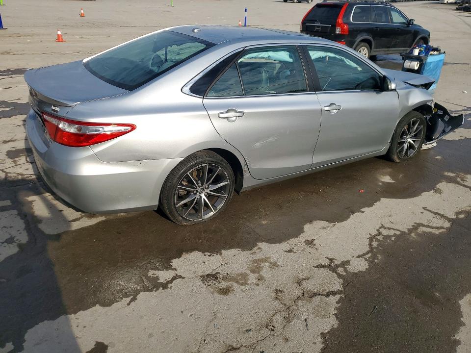 47475066 :رقم المزاد ، 4T1BK1FK7FU028764 vin ، 2015 Toyota Camry مزاد بيع