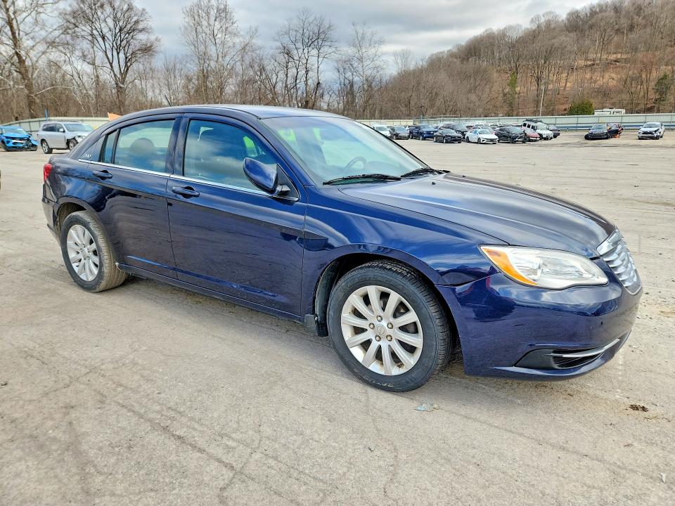 45613096 :رقم المزاد ، 1C3CCBBB4DN699130 vin ، 2013 Chrysler 200 مزاد بيع