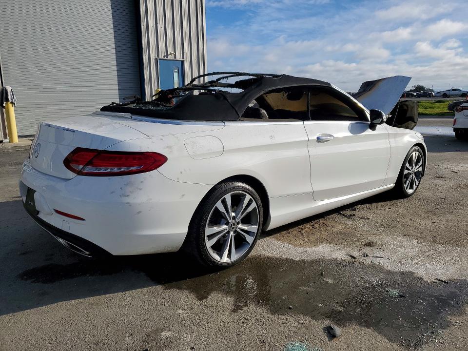 79973235 :رقم المزاد ، WDDWK4JB9JF617896 vin ، 2018 Mercedes-benz C مزاد بيع