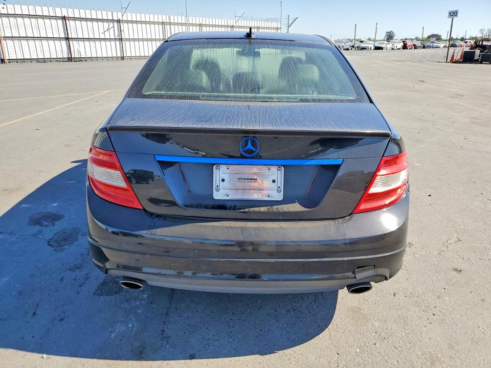 47083276 :رقم المزاد ، WDDGF5EB0BA516611 vin ، 2011 Mercedes-benz C مزاد بيع