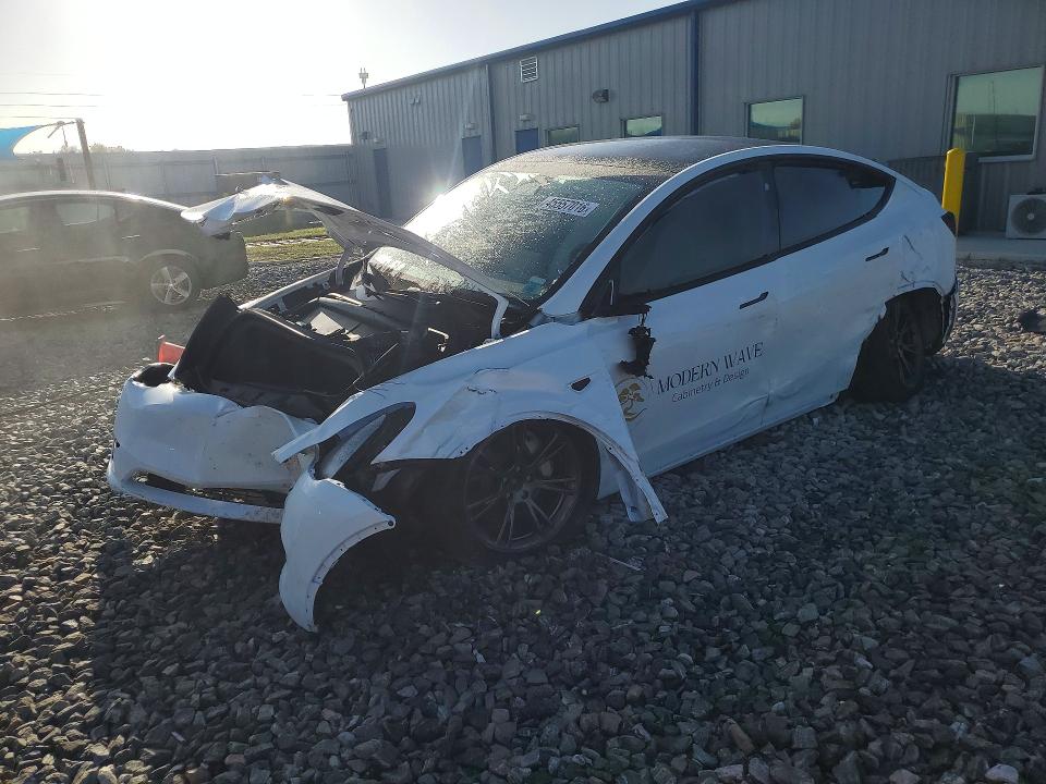 Продажа на аукционе авто 2025 Tesla Model Y, vin: 7SAYGAEE0SF263038, номер лота: 45557016