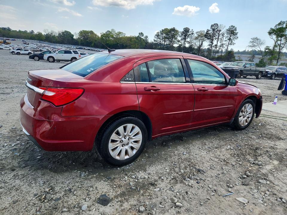 47870496 :رقم المزاد ، 1C3CCBAB4DN624039 vin ، 2013 Chrysler 200 مزاد بيع