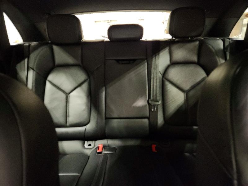 46001196 :رقم المزاد ، WP1AG2A50JLB60013 vin ، 2018 Porsche Macan مزاد بيع