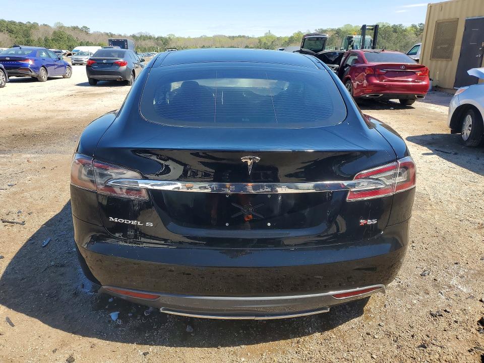 2013 Tesla Model S მანქანა იყიდება აუქციონზე, vin: 5YJSA1DP4DFP06673, აუქციონის ნომერი: 46010926
