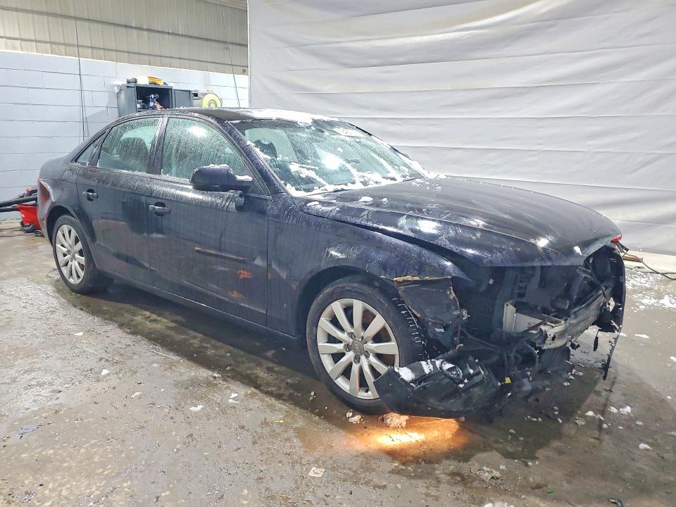 Продаж на аукціоні авто 2014 Audi A4, vin: WAUBFAFLXEN040236, номер лоту: 79437035