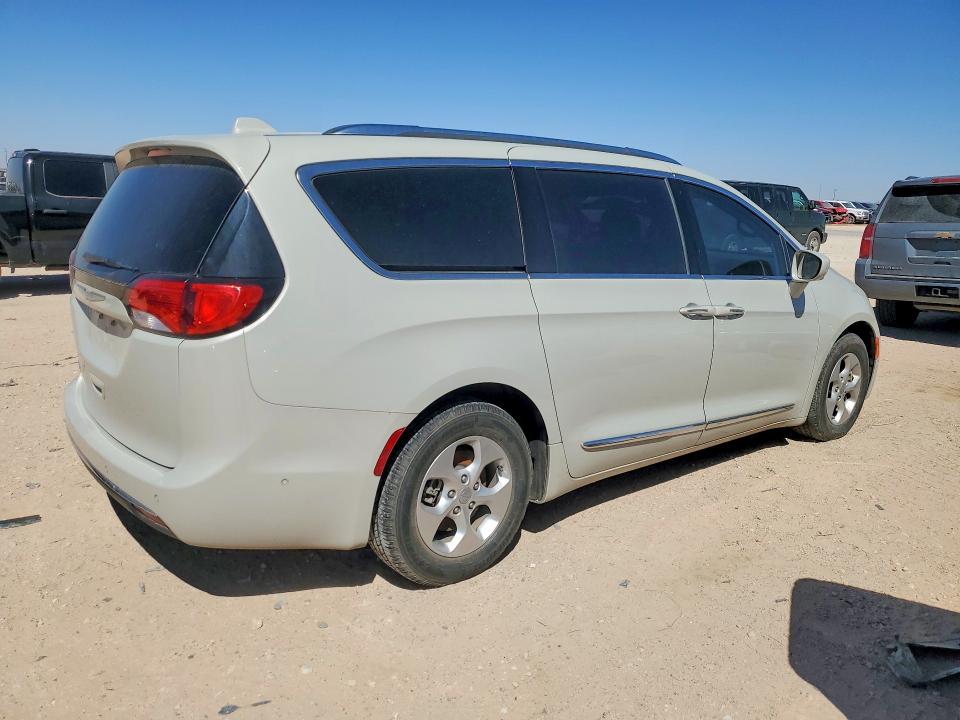 Продажа на аукционе авто 2017 Chrysler Pacifica, vin: 2C4RC1EG3HR832718, номер лота: 45924066