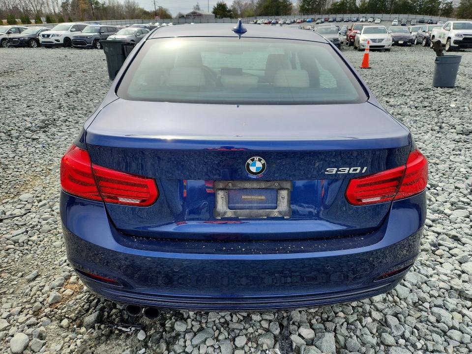 46916886 :رقم المزاد ، WBA8B9G34HNU56712 vin ، 2017 Bmw 330 مزاد بيع
