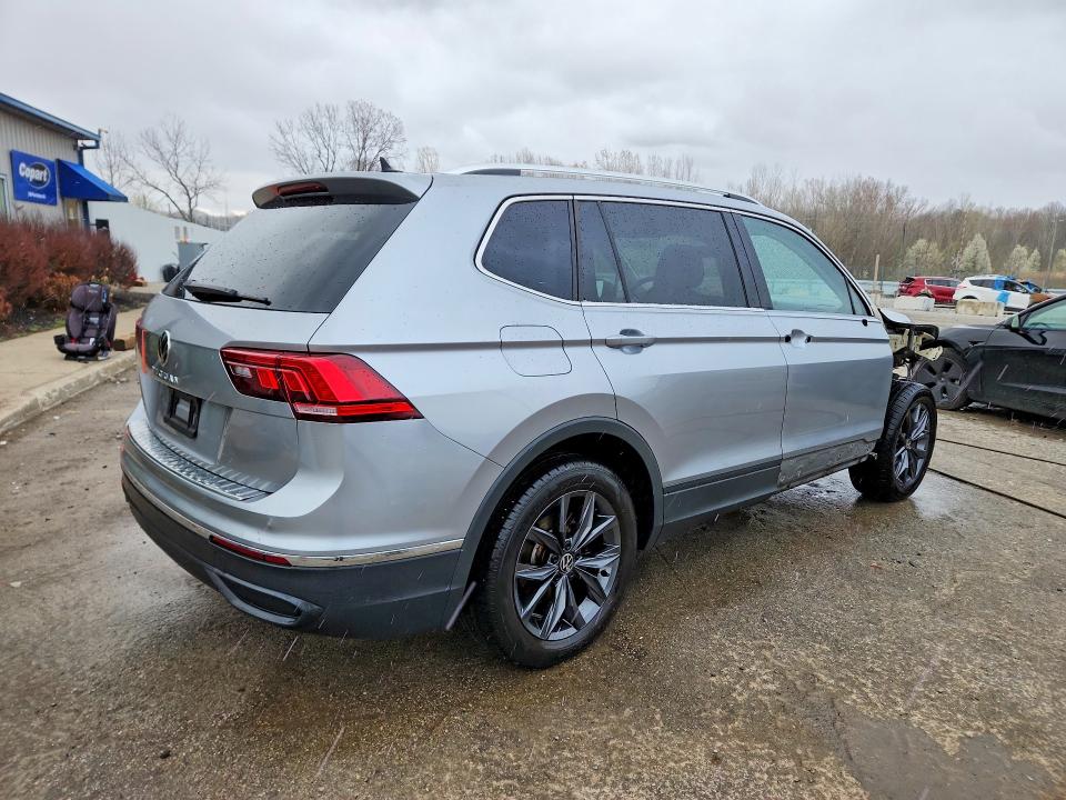 46136846 :رقم المزاد ، 3VV3B7AX1NM093161 vin ، 2022 Volkswagen Tiguan مزاد بيع
