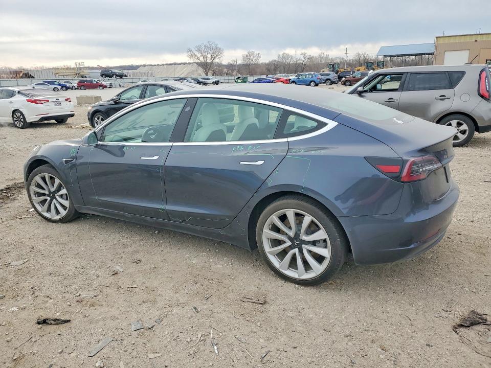 46523066 :رقم المزاد ، 5YJ3E1EB7KF391683 vin ، 2019 Tesla Model 3 مزاد بيع