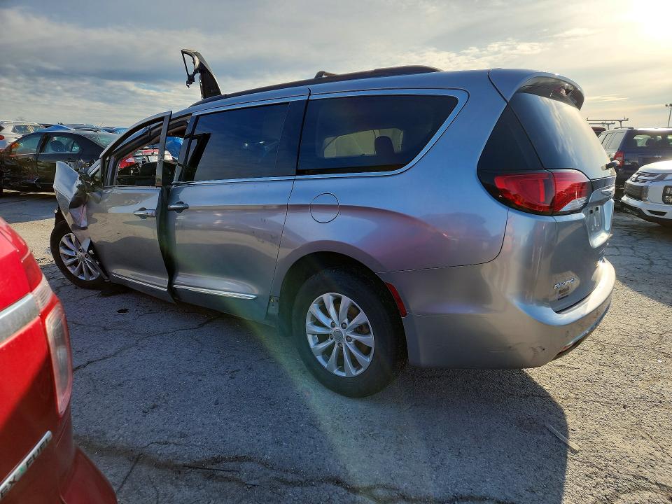 Продаж на аукціоні авто 2017 Chrysler Pacifica, vin: 2C4RC1BG7HR758918, номер лоту: 46689216