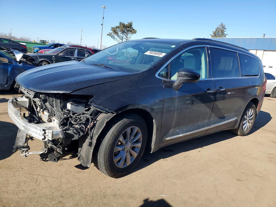 Auction sale of the 2017 Chrysler Pacifica, vin: 2C4RC1BG6HR720693, lot number: 79036895