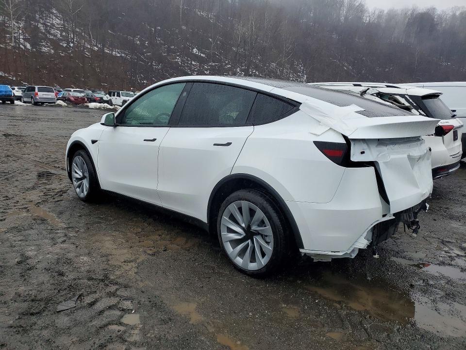 41949236 :رقم المزاد ، 7SAYGDED9TA500973 vin ، 2026 Tesla Model Y مزاد بيع