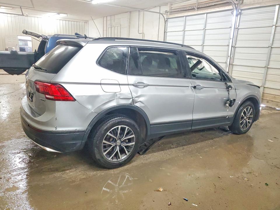 47217436 :رقم المزاد ، 3VV0B7AX0MM112350 vin ، 2021 Volkswagen Tiguan مزاد بيع
