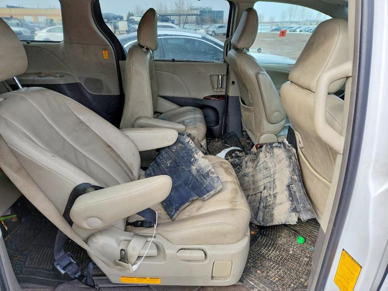 79069675 :رقم المزاد ، 5TDDK3DC0ES094158 vin ، 2014 Toyota Sienna مزاد بيع