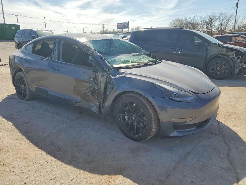 2021 Tesla Model 3 მანქანა იყიდება აუქციონზე, vin: 5YJ3E1EB2MF979686, აუქციონის ნომერი: 42079466