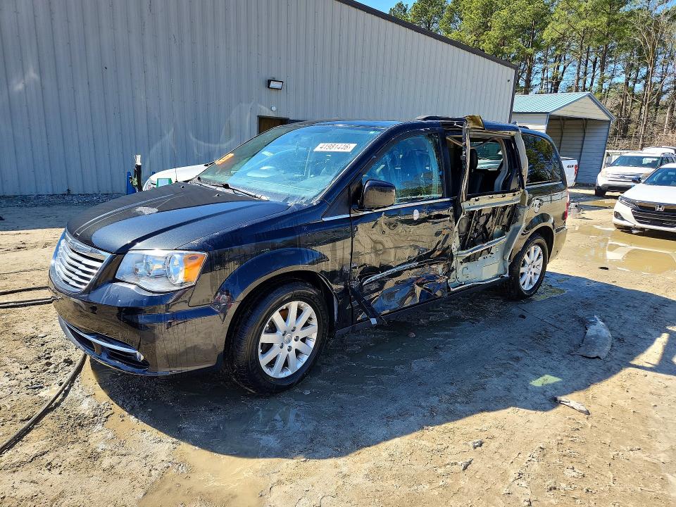 41981446 :رقم المزاد ، 2C4RC1BG5GR300146 vin ، 2016 Chrysler Town & Country مزاد بيع