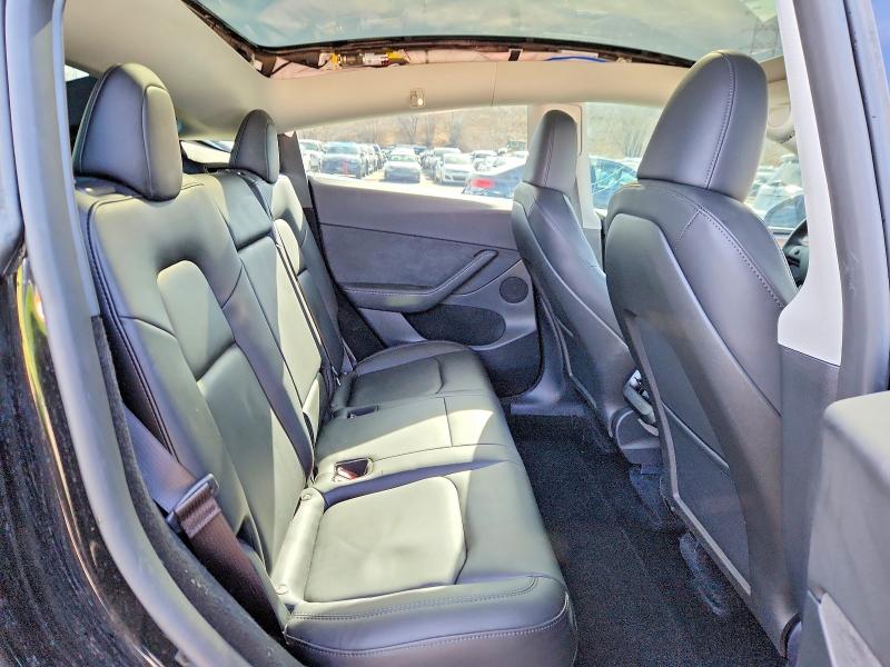 79742285 :رقم المزاد ، 7SAYGDED4RF051939 vin ، 2024 Tesla Model Y مزاد بيع