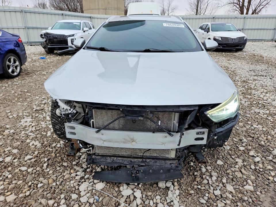 76639505 :رقم المزاد ، W04GU8SX6J1067316 vin ، 2018 Buick Regal Tourx مزاد بيع