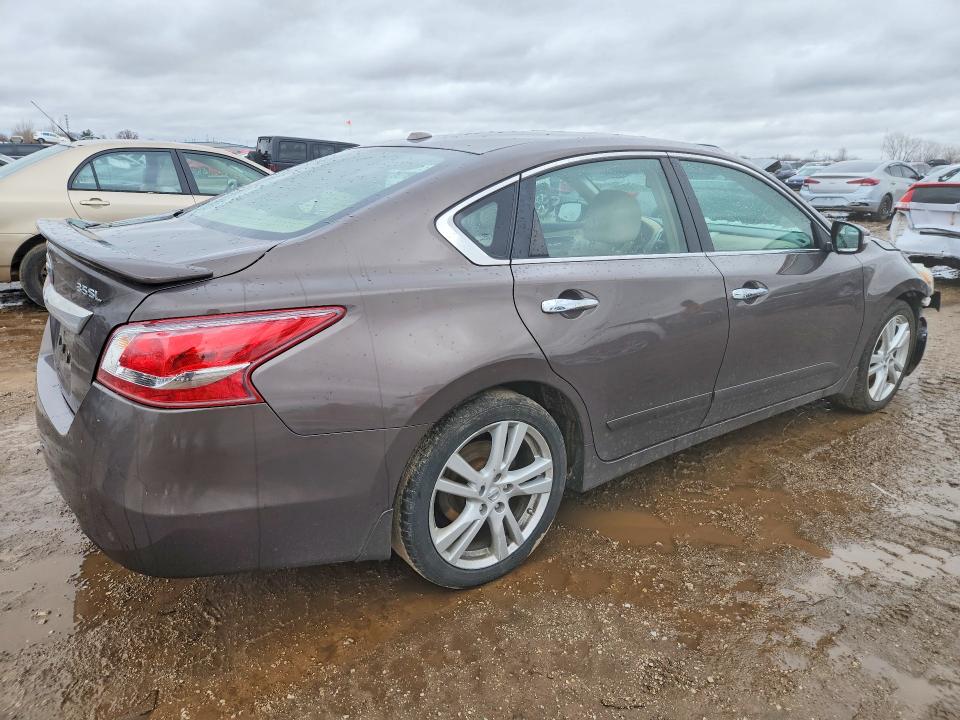 2013 Nissan Altima მანქანა იყიდება აუქციონზე, vin: 1N4BL3AP6DC913093, აუქციონის ნომერი: 41985086